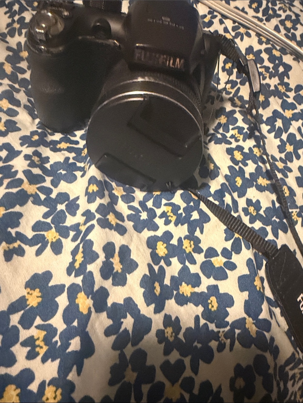 Fujifilm Black Compact Digital Camera with Lens Cap and Strap